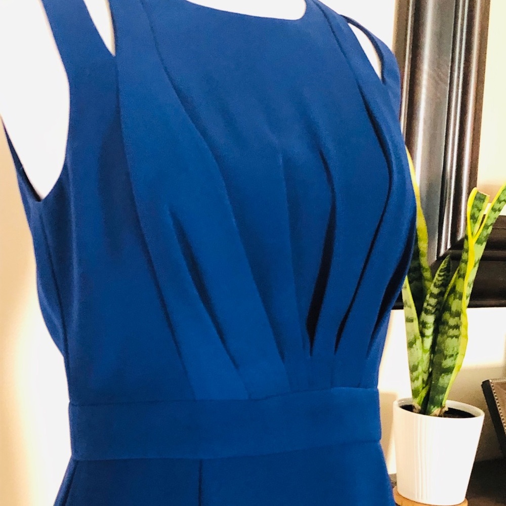 Dress - Picture 3 of 8